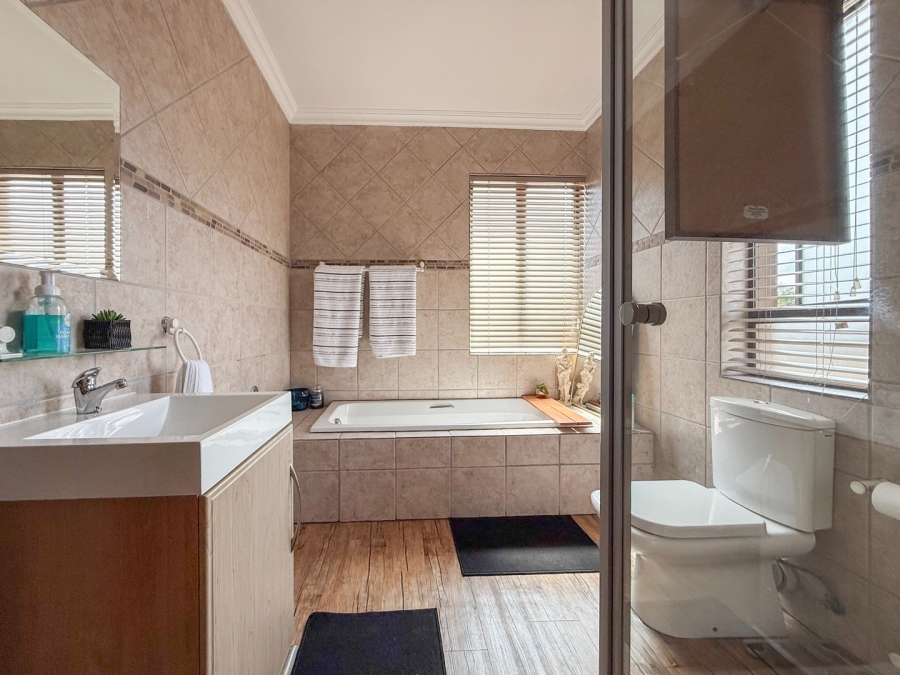 3 Bedroom Property for Sale in Xanadu Nature Estate North West